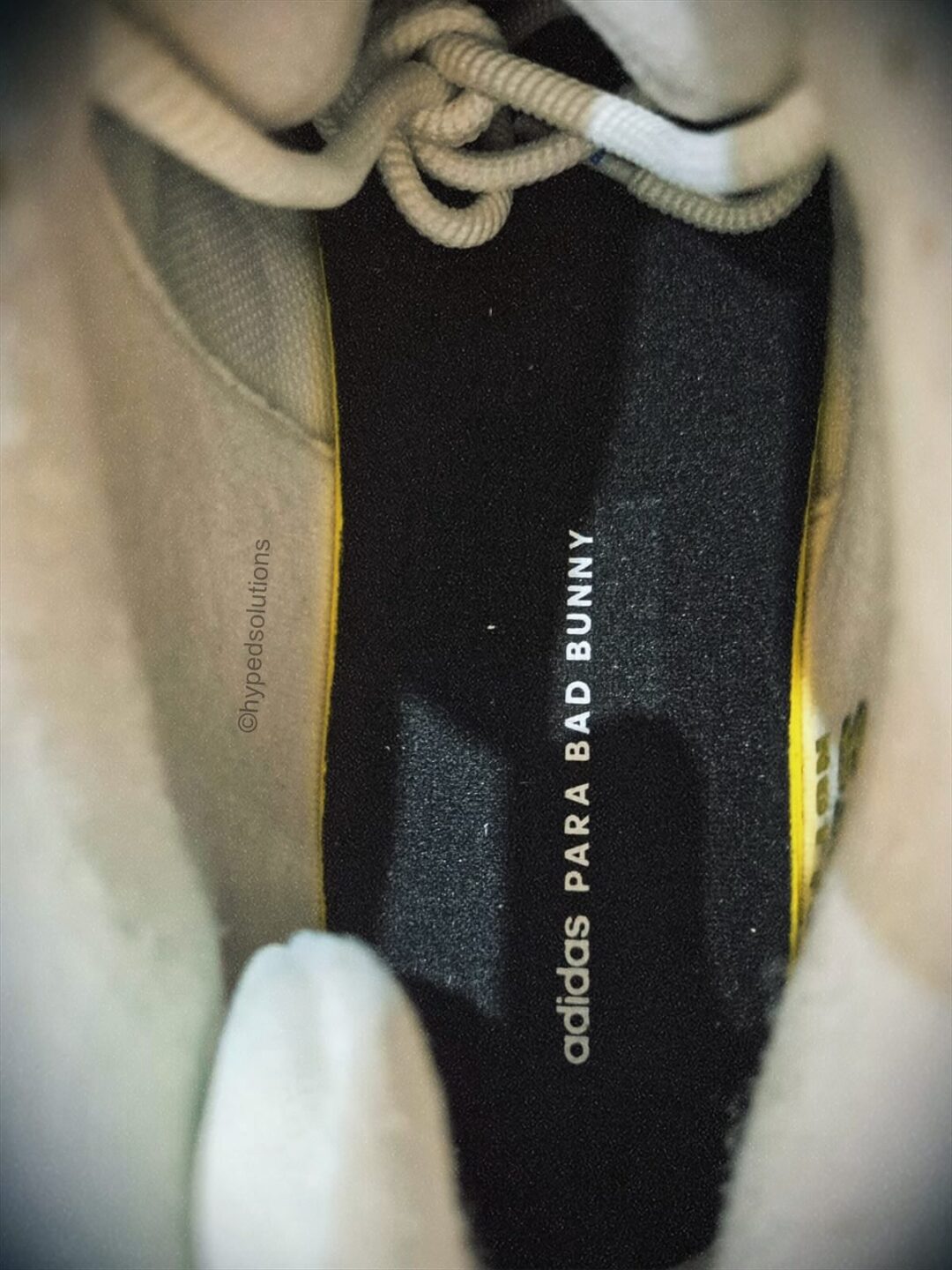 【2026年 2月 発売予定】BAD BUNNY × adidas Originals BadBo 1.0 “Resilience” (バッドバニー アディダス オリジナルス) [KJ1468]