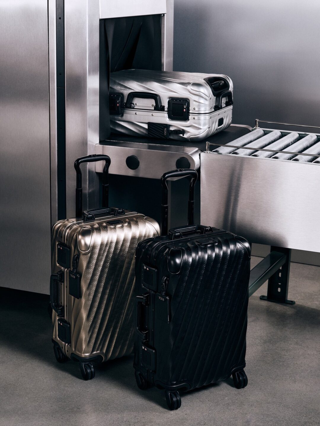 【Kith for TUMI 50th Anniversary】MONDAY PROGRAMが2025年 10/20 発売 (キス トゥミ マンデー プログラム)