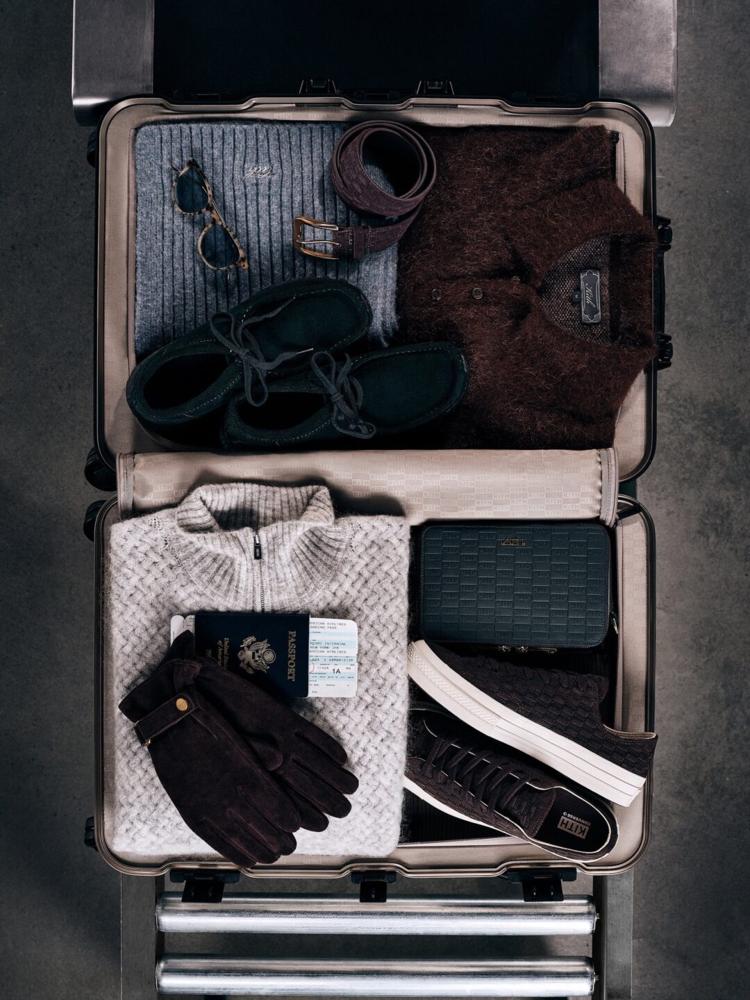 【Kith for TUMI 50th Anniversary】MONDAY PROGRAMが2025年 10/20 発売 (キス トゥミ マンデー プログラム)