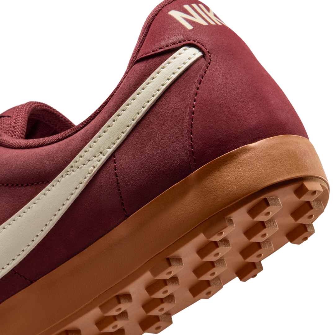 【2025年 11/7 発売】NIKE ASTRO GRABBER “Coconut Milk & Dark Team Red” (ナイキ アストログラバー) [IH2341-100/IH2341-600]