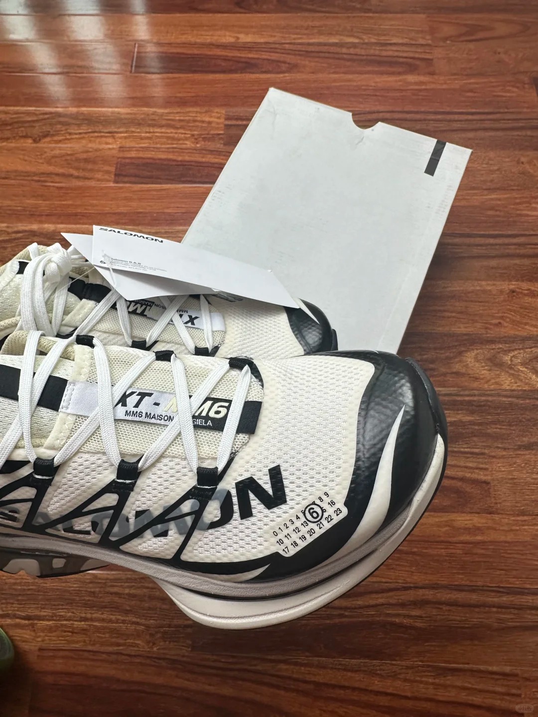 【2025年 10/16 発売予定】MM6 Maison Margiela x SALOMON XT 2025 FW (エムエム6 メゾン マルジェラ サロモン)