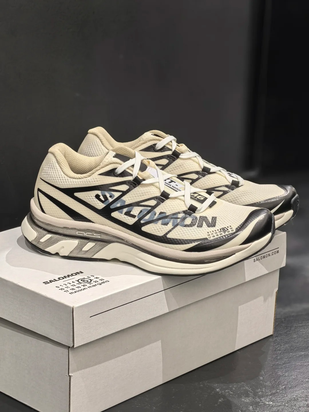 【2025年 10/16 発売予定】MM6 Maison Margiela x SALOMON XT 2025 FW (エムエム6 メゾン マルジェラ サロモン)