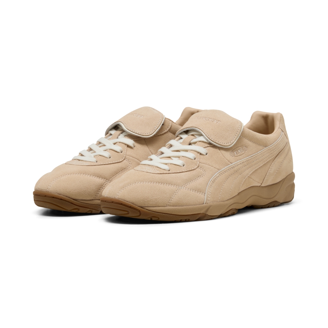 【2025年 10/11 発売】Represent × PUMA KING INDOOR “Light Sand/Frosted Ivory” (リプレゼント プーマ キングインドア) [403454-01]