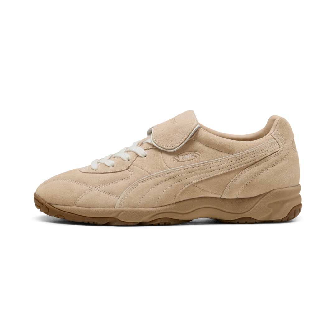【2025年 10/11 発売】Represent × PUMA KING INDOOR “Light Sand/Frosted Ivory” (リプレゼント プーマ キングインドア) [403454-01]
