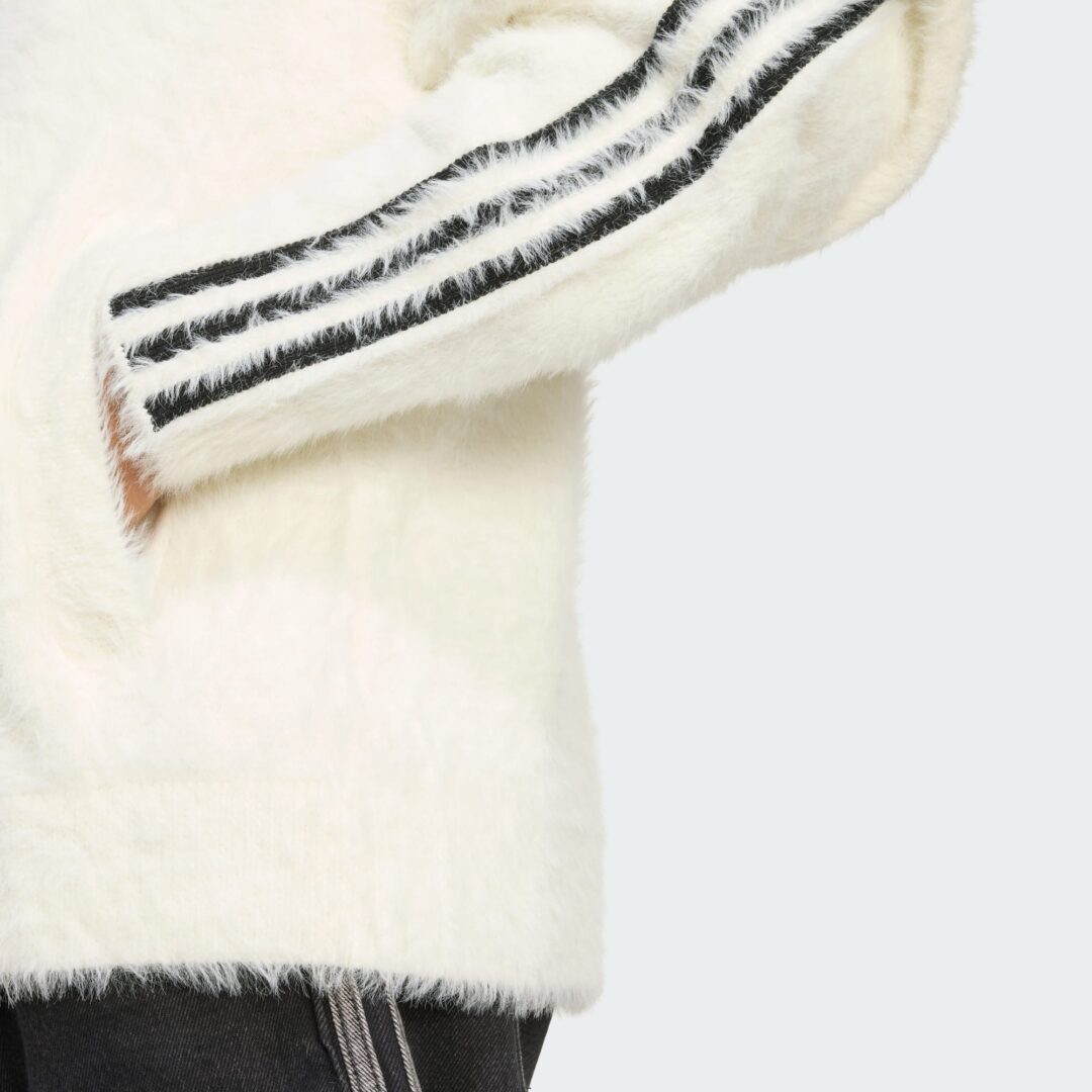 フェイクモヘヤ素材の”アディダス オリジナルス クラシック トラックトップ”が2025年 11/1 発売 (adidas Originals Faux Mohair Classic Track Top) [KR5152/KR5145]