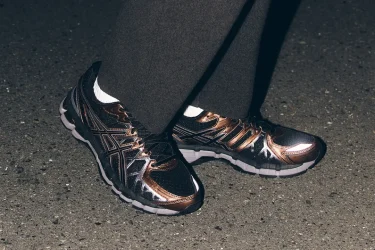 【2025年 10/16 発売】ASICS GEL-KAYANO 20 “Black/Reddish Brown” (アシックス ゲルカヤノ) [1203A388.002]