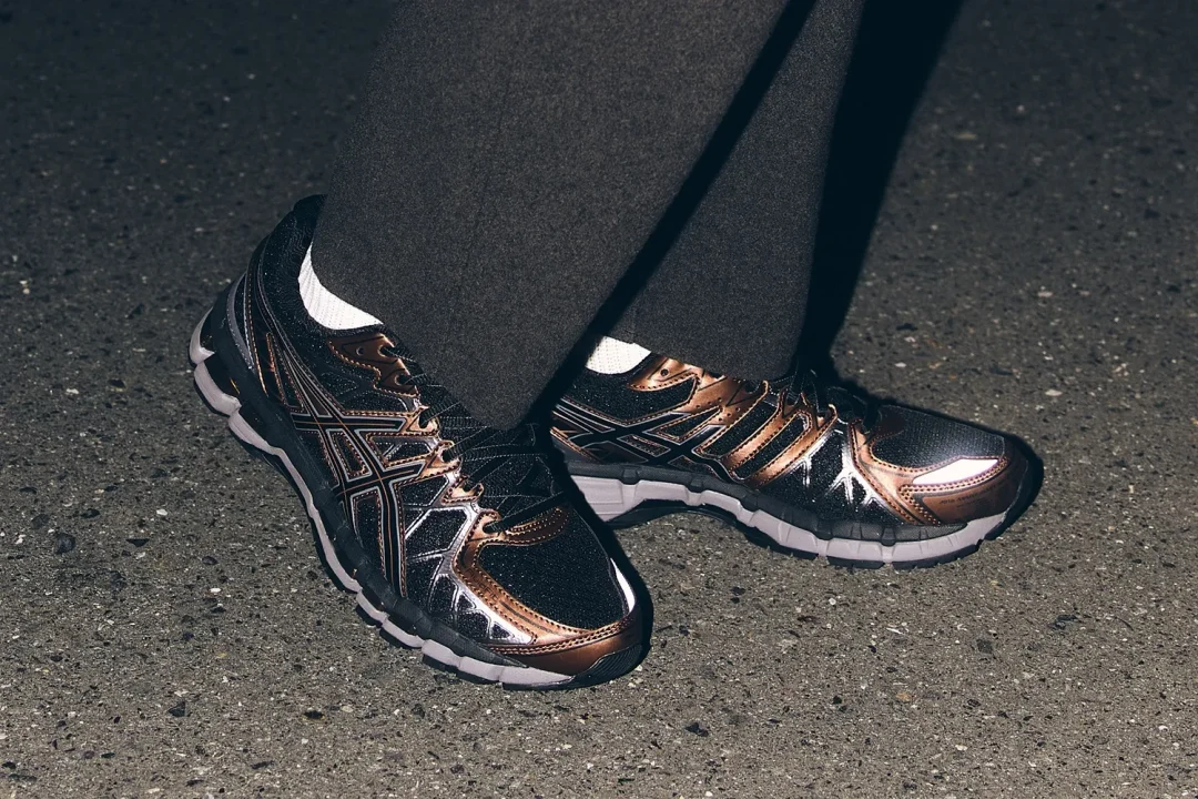 【2025年 10/16 発売】ASICS GEL-KAYANO 20 “Black/Reddish Brown” (アシックス ゲルカヤノ) [1203A388.002]