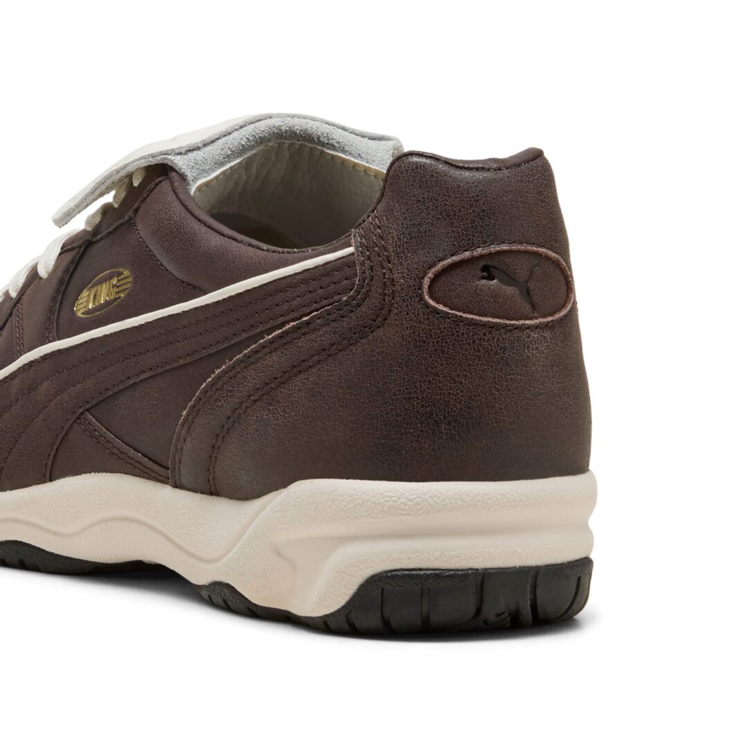 【BILLY’S EXCLUSIVE】PUMA KING INDOOR “PUMA BLACK/DARK CHOCOLATE” が2025年 10/25 発売 (ビリーズ プーマ キング インドア) [404363-02/404363-03]