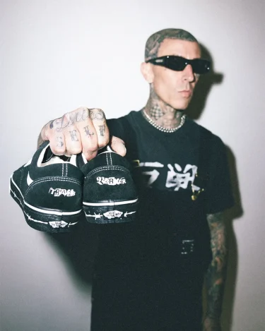 【2025年 10/23 発売】Travis Baker × VANS OLD SKOOL “Dues Paid” (トラヴィス ベイカー バンズ オールドスクール "デューズ ペイド")