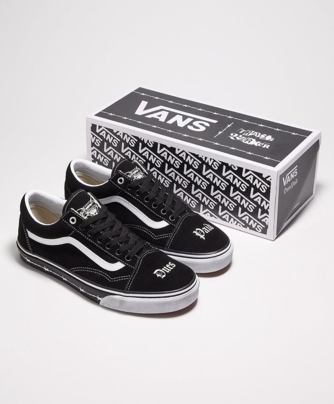 【2025年 10/23 発売】Travis Baker × VANS OLD SKOOL “Dues Paid” (トラヴィス ベイカー バンズ オールドスクール “デューズ ペイド”)