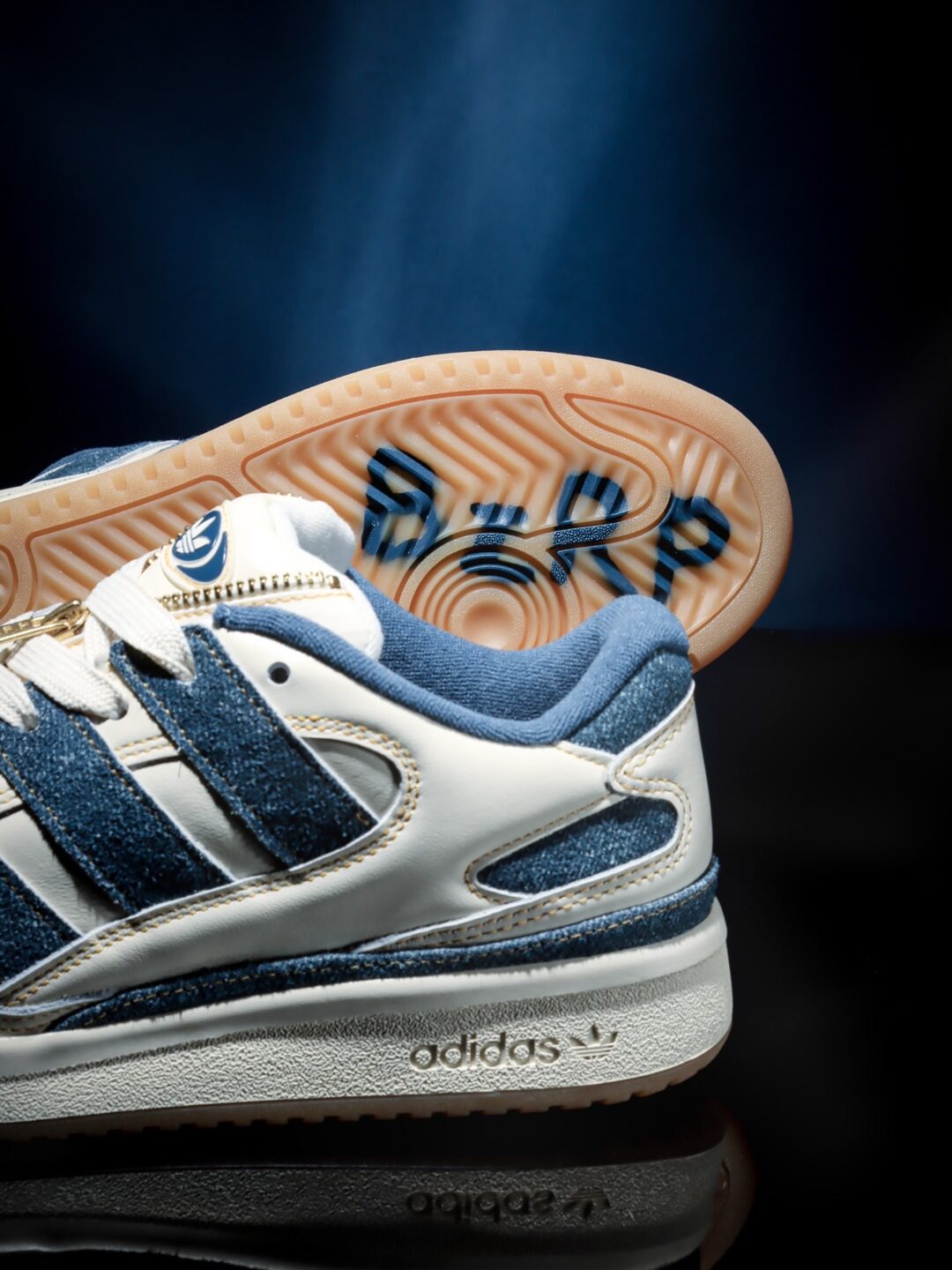 【国内 atmos EXCLUSIVE】BzRP × adidas Originals Forum2000が2025年 10/10 発売 (アトモス ビサラップ アディダス オリジナルス フォーラム) [JR9658]