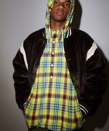 BEAMS 2025 FW “ワイドフィット フェイクファー バーシティ ジャケット”が発売 (ビームス)