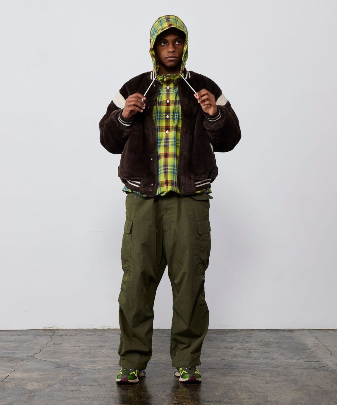 BEAMS 2025 FW “ワイドフィット フェイクファー バーシティ ジャケット”が発売 (ビームス)