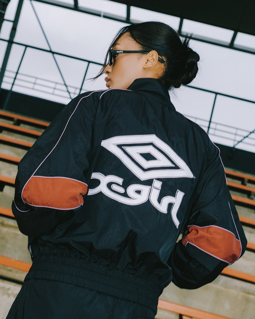 X-girl × UMBRO 2025 FW コラボコレクションが11/7 発売 (エックスガール アンブロ)