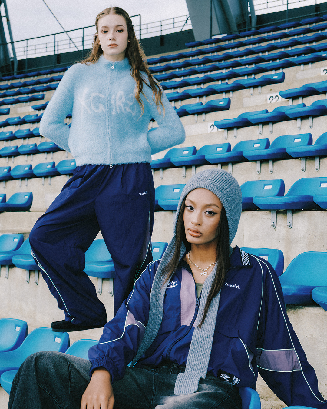X-girl × UMBRO 2025 FW コラボコレクションが11/7 発売 (エックスガール アンブロ)