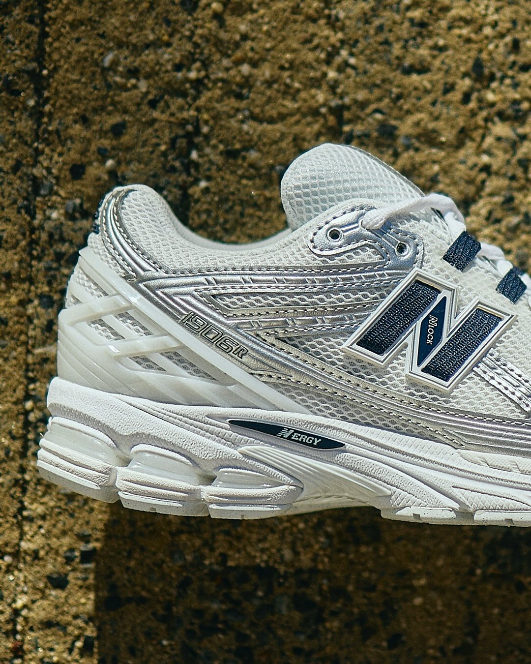 【2025年 10/10 発売】New Balance U1906 RCM “White/Navy” (ニューバランス) [U1906RCM]