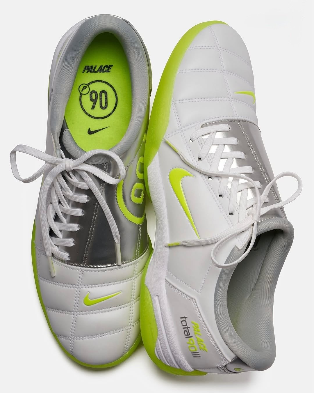 【2025年末 発売予定】Palace Skateboards × Nike Football TOTAL 90 (パレス スケートボード ナイキ フットボール トータル) [IM1381-100]