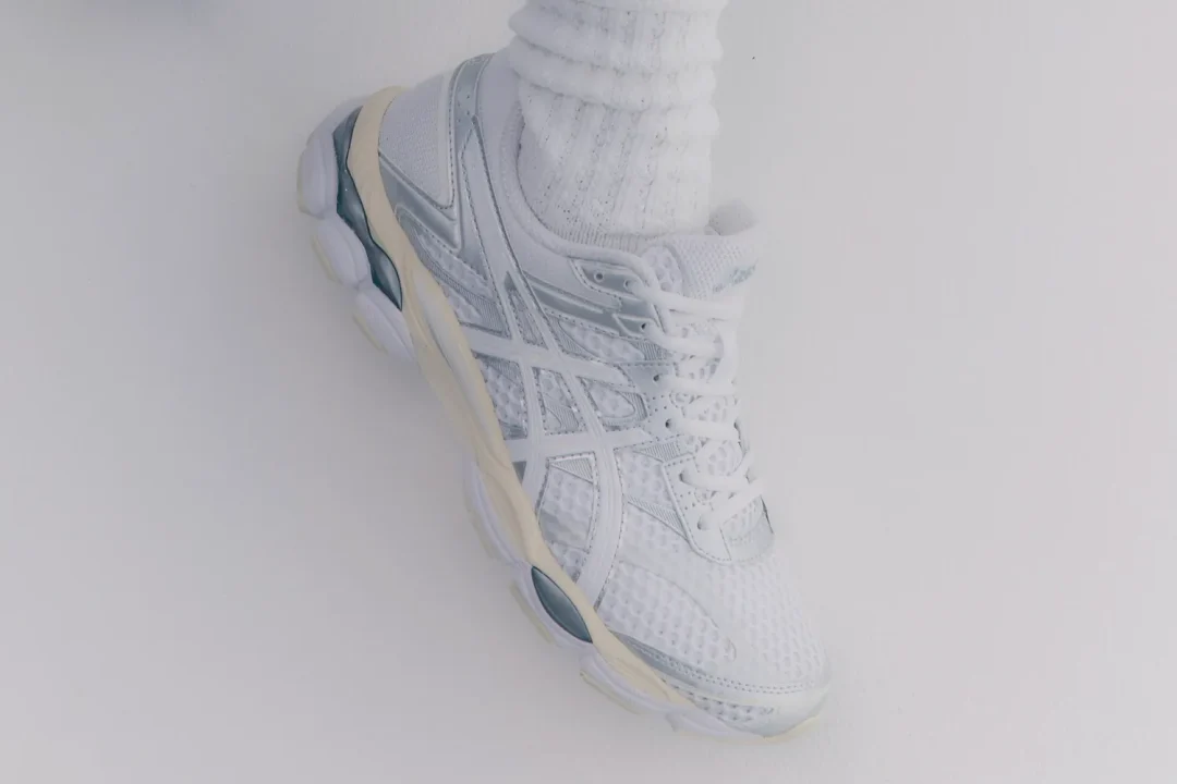 【2025年 10/23 発売】ASICS GEL-CUMULUS 16 “White/White” (アシックス ゲルキュムラス) [1203A733.102]