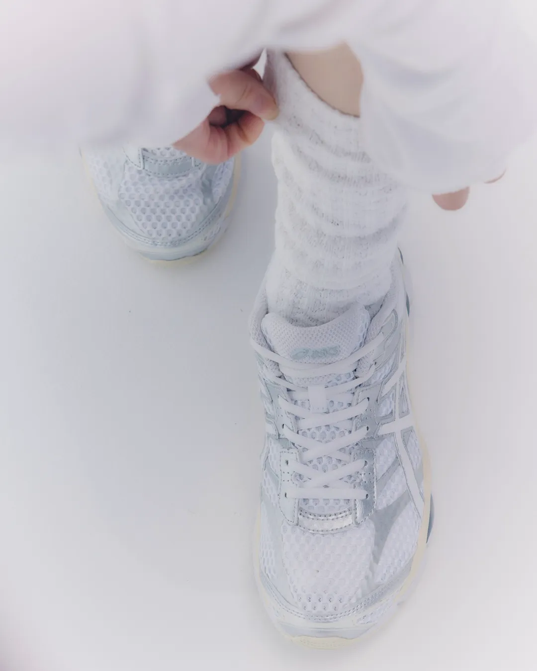 【2025年 10/23 発売】ASICS GEL-CUMULUS 16 “White/White” (アシックス ゲルキュムラス) [1203A733.102]