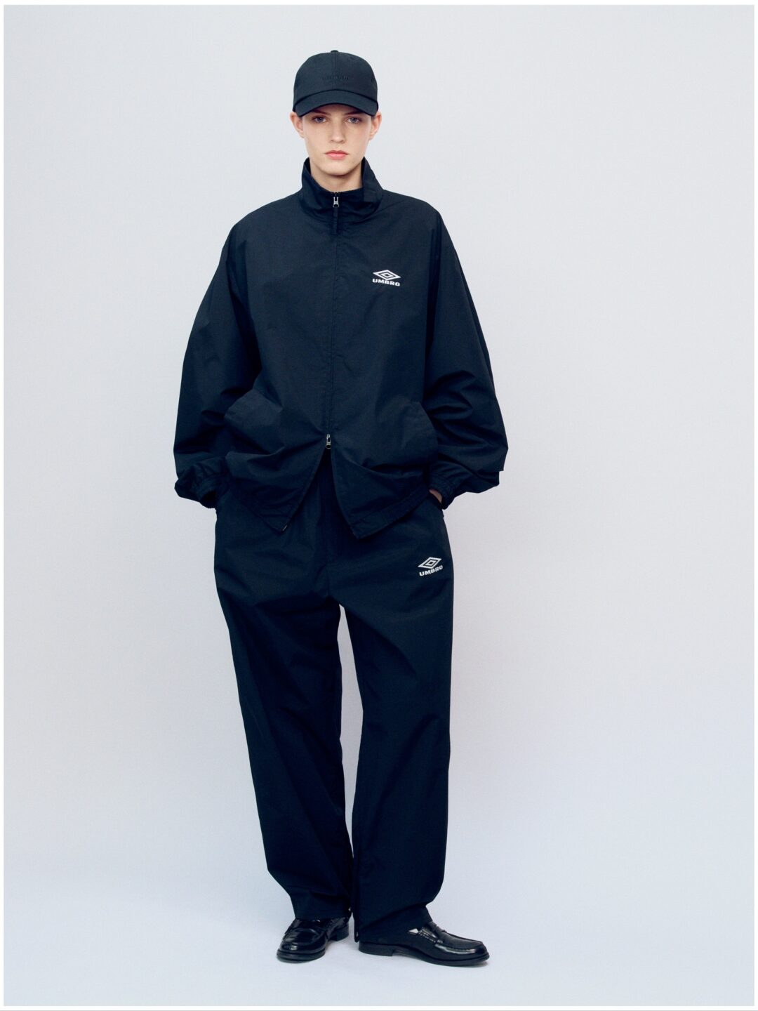 ssstein × UMBRO 2025 FW capsule collectionが11/1 発売 (シュタイン アンブロ)