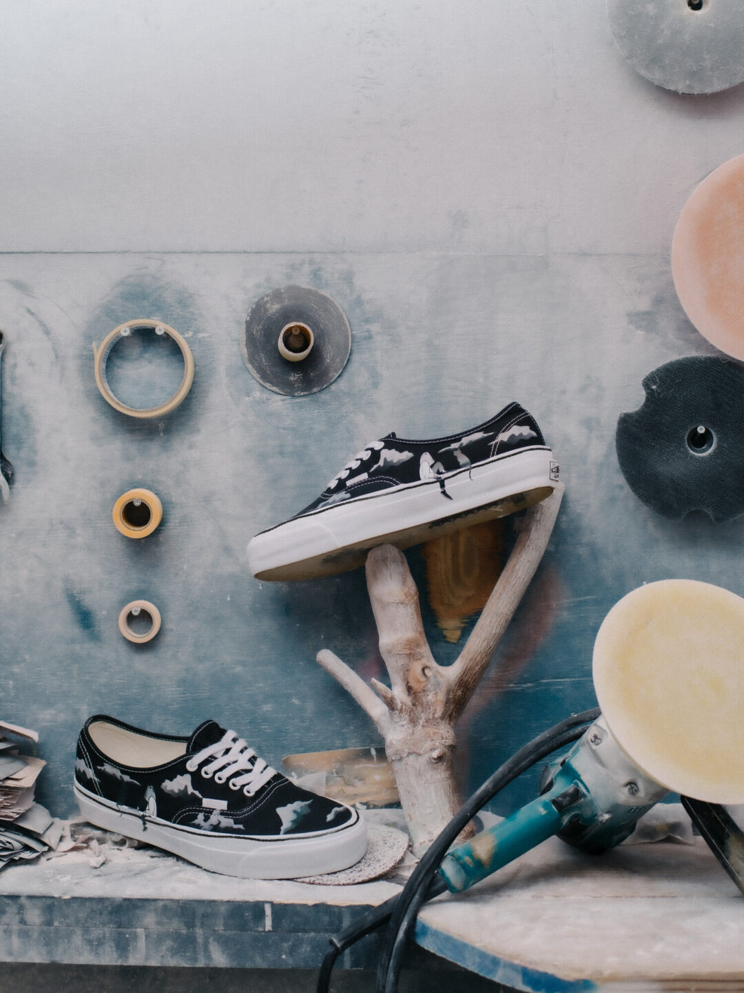 【2025年 11/7 & 11/8 発売】花井祐介/Yusuke Hanai × VANS Artist Collection 第2弾 (バンズ アーティスト コレクション)