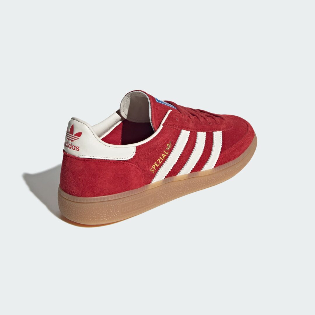 【2025年 10/24 発売】adidas Originals HANDBALL SPEZIAL Made in Germany “Equipment Red/Off White/Gum M2” (アディダス オリジナルス ハンドボール スペツィアル “レッド/ホワイト/ガム”) [JR9535]