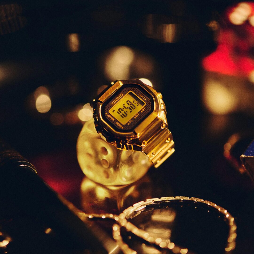 ゴールドカラーのカシオ リングウォッチ「CRW-001G-9JR」が2025年 10月 発売 (CASIO RING WATCH)