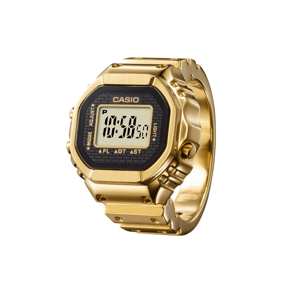 ゴールドカラーのカシオ リングウォッチ「CRW-001G-9JR」が2025年 10月 発売 (CASIO RING WATCH)