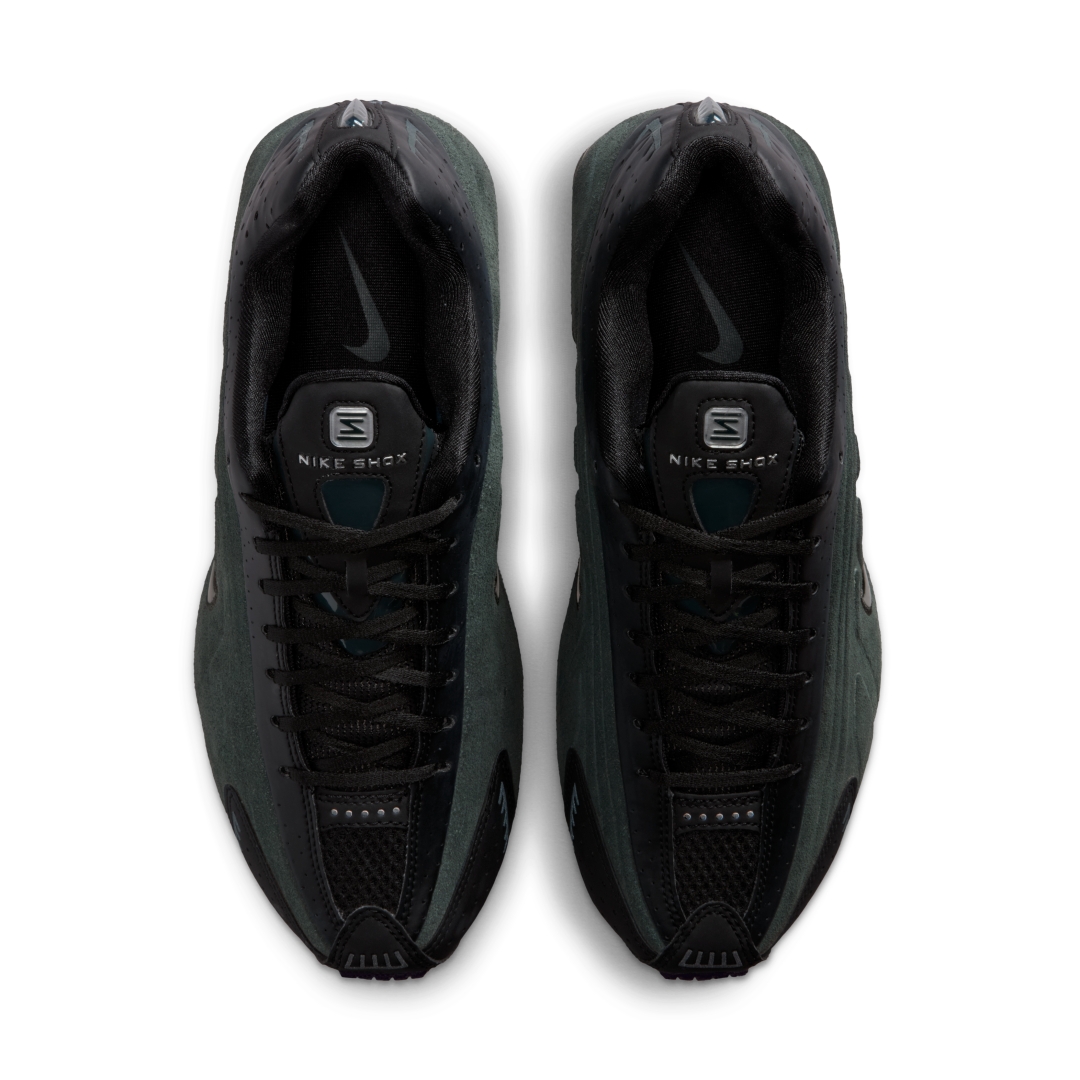 【2025年 発売予定】NIKE W SHOX R4 “Black Suede” (ナイキ ショックス “ブラックスエード”) [HQ7739-002]