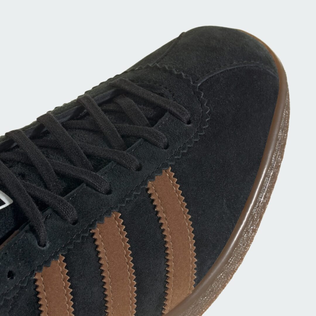 【国内 EXCLUSIVE】adidas Originals TOBACCO for KICKS LAB. “Core Black/Brown Desert”が2025年 10/11 発売 (キックスラボ アディダス オリジナルス タバコ) [HQ9184]