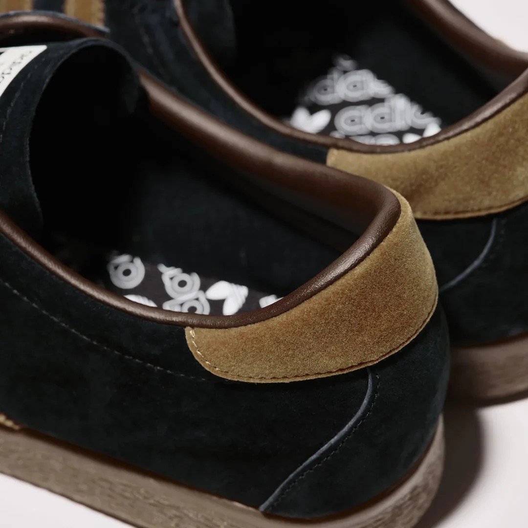 【国内 EXCLUSIVE】adidas Originals TOBACCO for KICKS LAB. “Core Black/Brown Desert”が2025年 10/11 発売 (キックスラボ アディダス オリジナルス タバコ) [HQ9184]