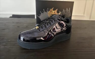 【2025年末 発売予定】LeBron James × NIKE AIR FORCE 1 LOW “Black Patent” (レブロン・ジェームズ ナイキ エア フォース 1 ロー “ブラックパテント") [IO6129-001]