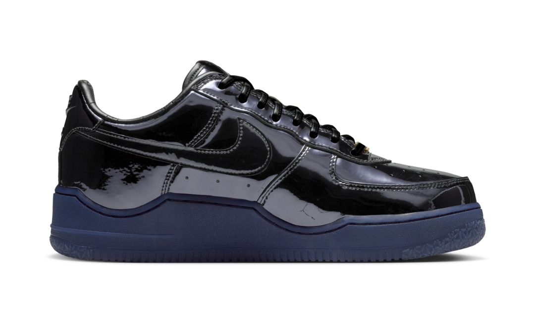 【2025年末 発売予定】LeBron James × NIKE AIR FORCE 1 LOW “Black Patent” (レブロン・ジェームズ ナイキ エア フォース 1 ロー “ブラックパテント”) [IO6129-001]