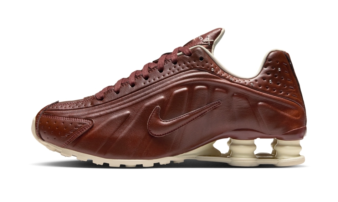 【2025年 発売予定】NIKE W SHOX R4 “Dark Pony/Soft Pearl” (ナイキ ショックス “ダークポニー/ソフトパール”) [IM6690-220]