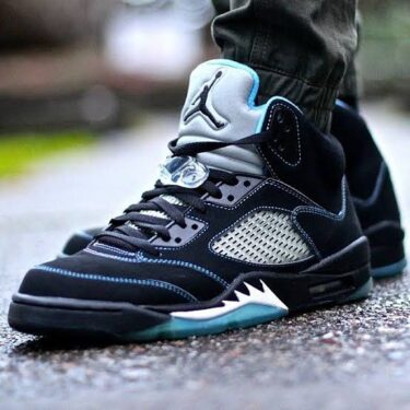【2026年 秋 復刻予定】NIKE AIR JORDAN 5 “Black/University Blue” (ナイキ エア ジョーダン 5 “ブラック/ユニバーシティブルー”) [DD0587-008]