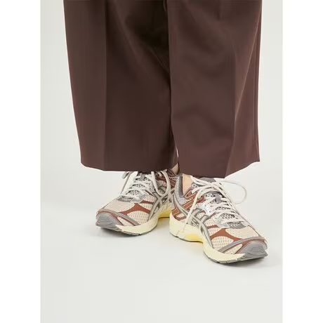 【2025年 11/13 & 11/17 発売】emmi × ASICS GEL-CUMULUS 16 “Brown/Lemon Yellow” (アシックス ゲルキュムラス) [1203A957.250]