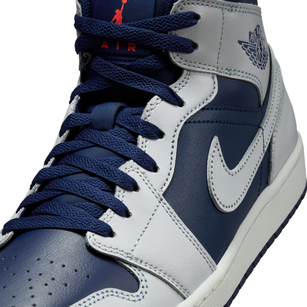 【2025年 10/20 発売】NIKE AIR JORDAN 1 MID “Blue Void/Summit White” (ナイキ エア ジョーダン 1 ミッド “ブルーボイド/サミットホワイト”) [DQ8426-403]