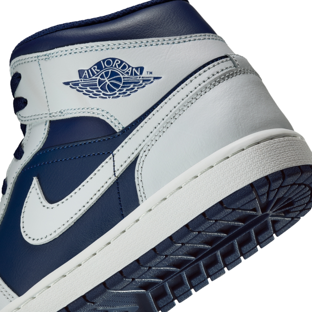 【2025年 10/20 発売】NIKE AIR JORDAN 1 MID “Blue Void/Summit White” (ナイキ エア ジョーダン 1 ミッド “ブルーボイド/サミットホワイト”) [DQ8426-403]