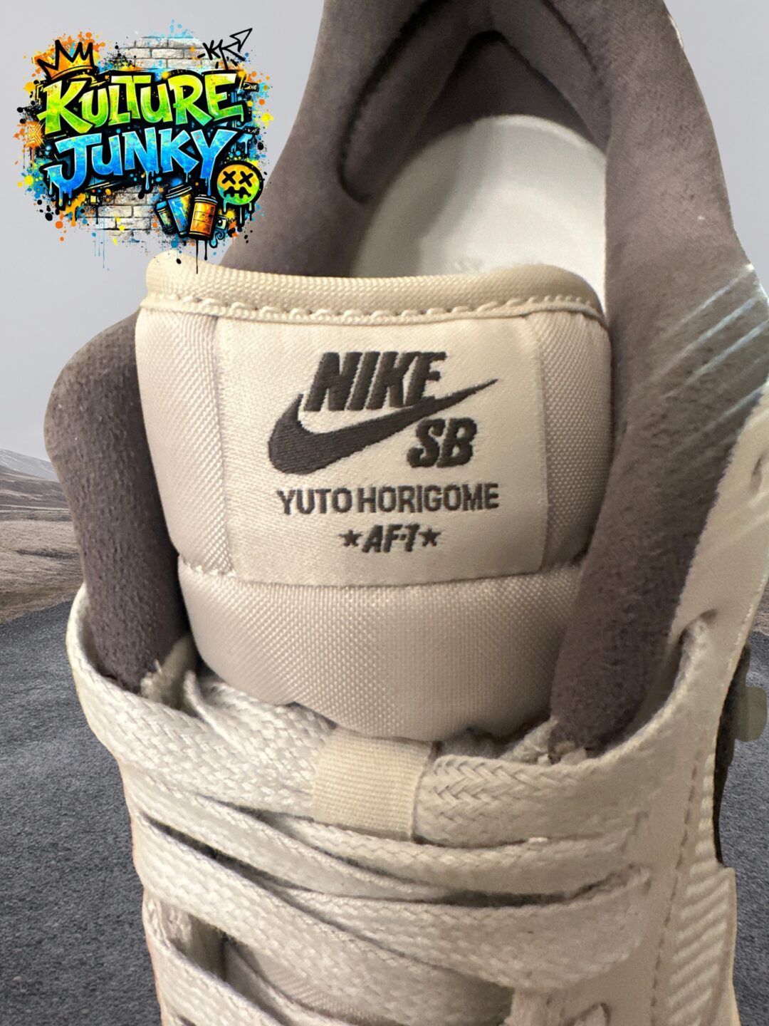 【2026年 秋 発売予定】堀米雄斗 × ナイキ SB × エア フォース 1 ロー “ホワイト/アイアングレー” (Yuto Horigome NIKE AIR FORDC 1 LOW “White/Iron Grey”) [IO8439-100]