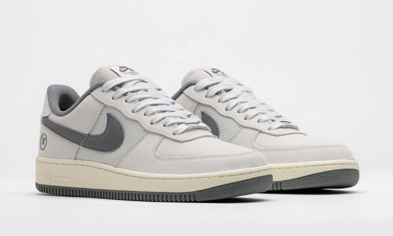 【2026年 秋 発売予定】堀米雄斗 × ナイキ SB × エア フォース 1 ロー “ホワイト/アイアングレー” (Yuto Horigome NIKE AIR FORDC 1 LOW “White/Iron Grey”) [IO8439-100]