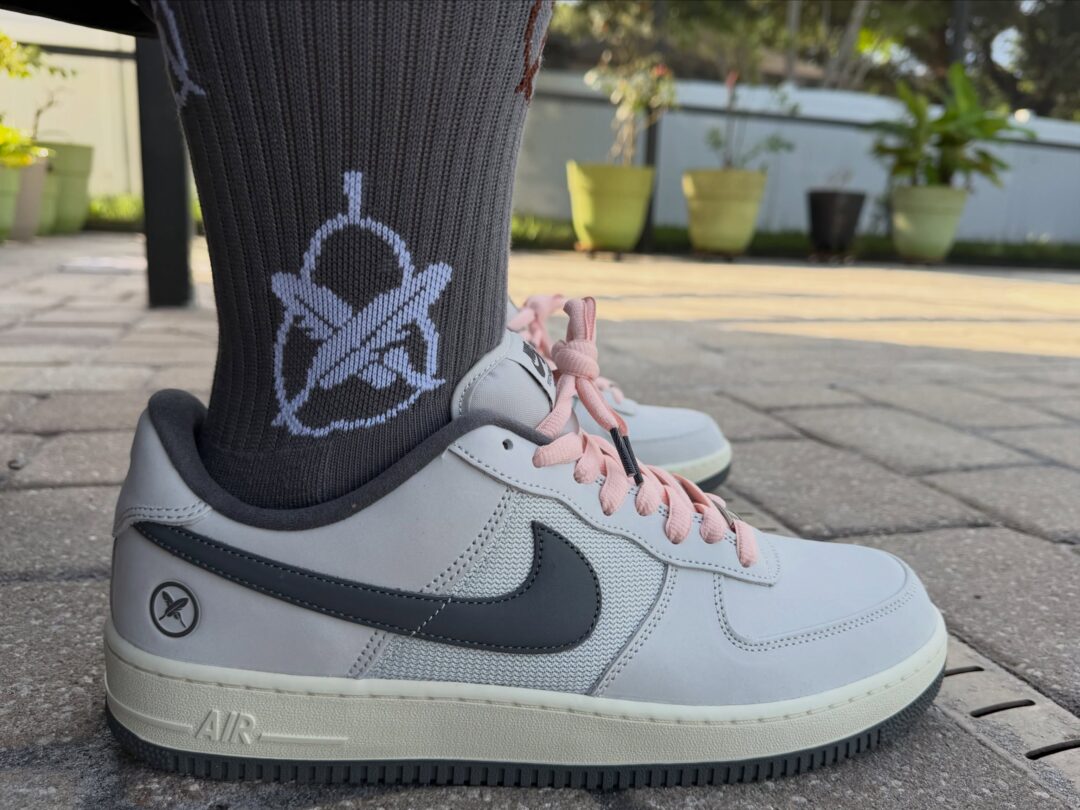 【2026年 秋 発売予定】堀米雄斗 × ナイキ SB × エア フォース 1 ロー “ホワイト/アイアングレー” (Yuto Horigome NIKE AIR FORDC 1 LOW “White/Iron Grey”) [IO8439-100]