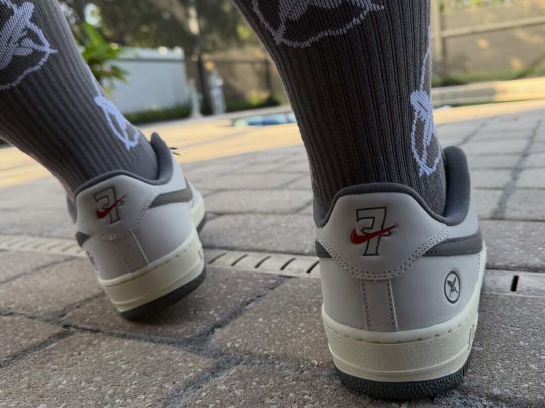 【2026年 秋 発売予定】堀米雄斗 × ナイキ SB × エア フォース 1 ロー “ホワイト/アイアングレー” (Yuto Horigome NIKE AIR FORDC 1 LOW “White/Iron Grey”) [IO8439-100]