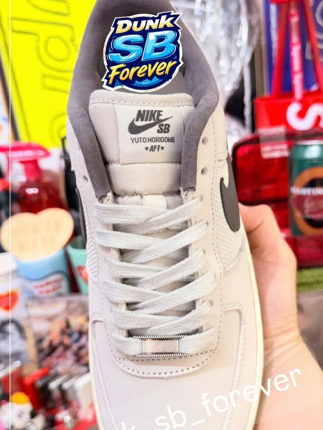 【2026年 秋 発売予定】堀米雄斗 × ナイキ SB × エア フォース 1 ロー “ホワイト/アイアングレー” (Yuto Horigome NIKE AIR FORDC 1 LOW “White/Iron Grey”) [IO8439-100]