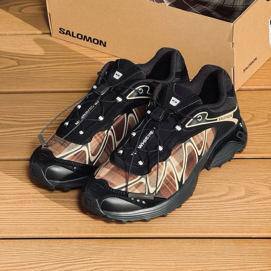 【2025年 12/5 発売】DOVER STREET MARKET {DSM} Exclusive / Salomon “HOLIDAY” (ドーバーストリートマーケット サロモン ホリデー) [L47793300/L47793400/L47793500]