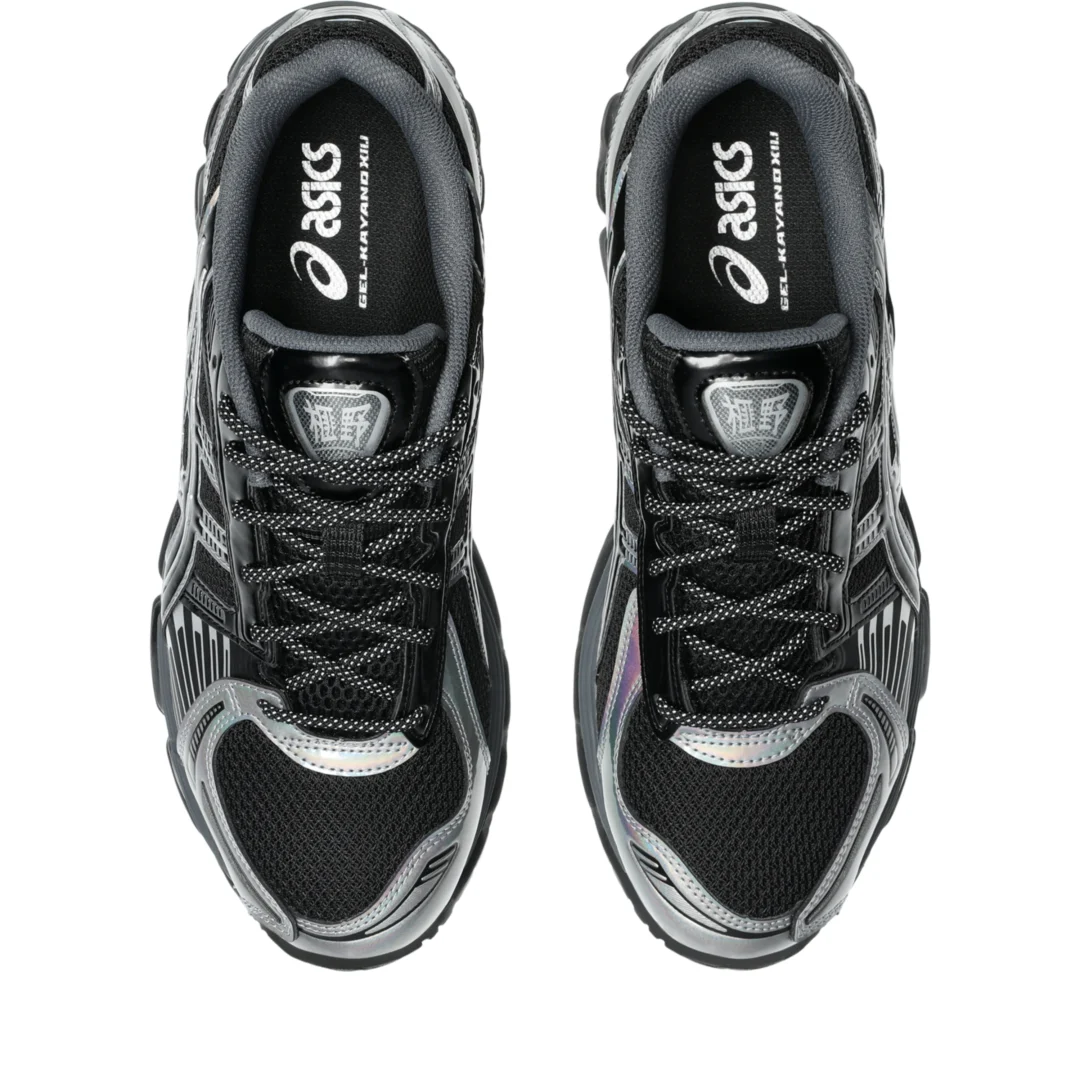 【2025年 12/4 発売】ASICS GEL-KAYANO 12.1 “Holiday Injection Pack” (アシックス ゲルカヤノ “ホリデー インジェクション パック”) [1203A996.001/1203A996.100]