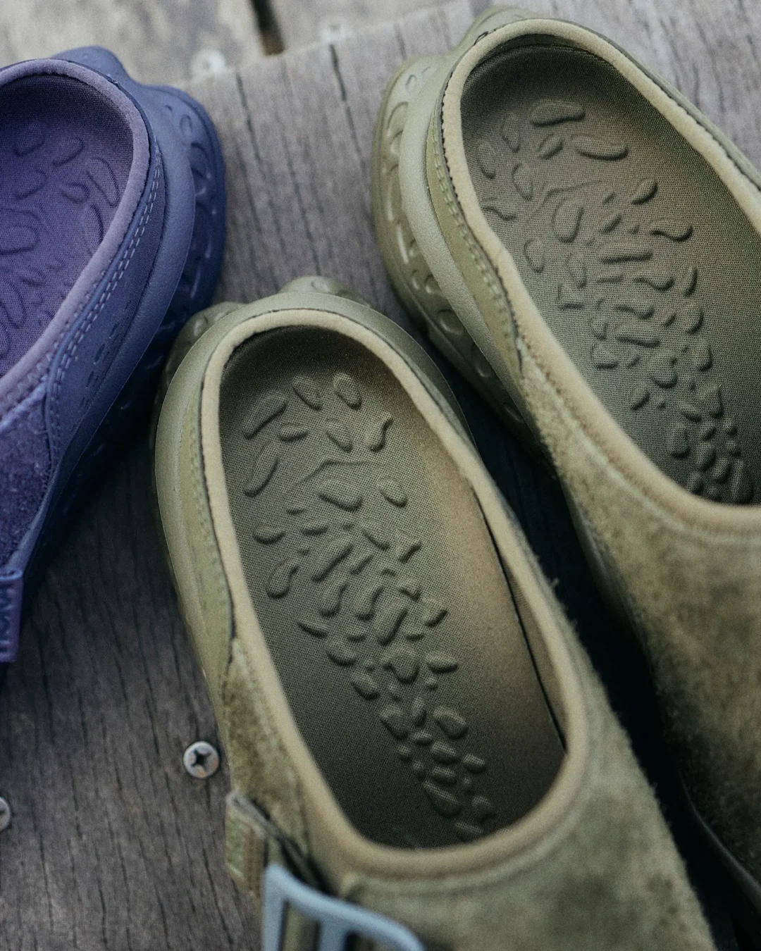 【2025年 12/1 発売】HOKA ORA PRIMO EXT “Antique Olive/Squid Ink” (ホカ オラ・プリモ) [1168973-AQLV/1168973-SSQ]