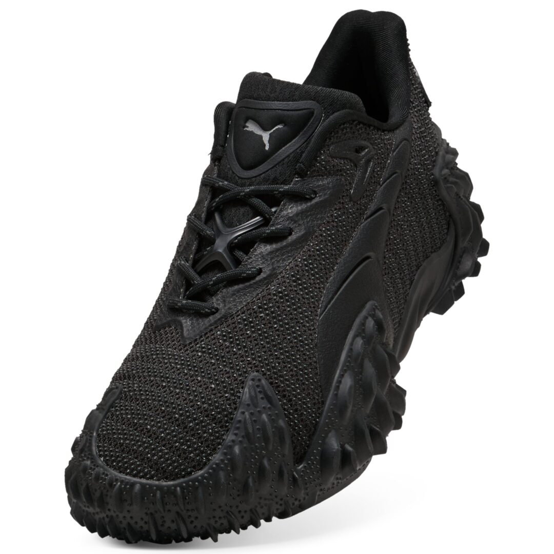 【2025年 11/28 発売】PUMA MOSTRO X “PUMA Black/Shadow Gray” (プーマ モストロ "ブラック/グレー") [405615-01]