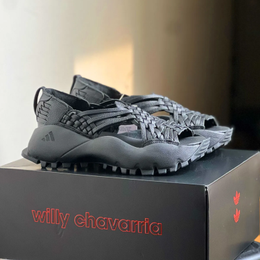 【2025年 10/31 & 年末 発売予定】Willy Chavarria × adidas Originals HUARACHE “Core Black” (ウィリーチャバリア アディダス オリジナルス ワラチェ “ブラック”) [JS2117]