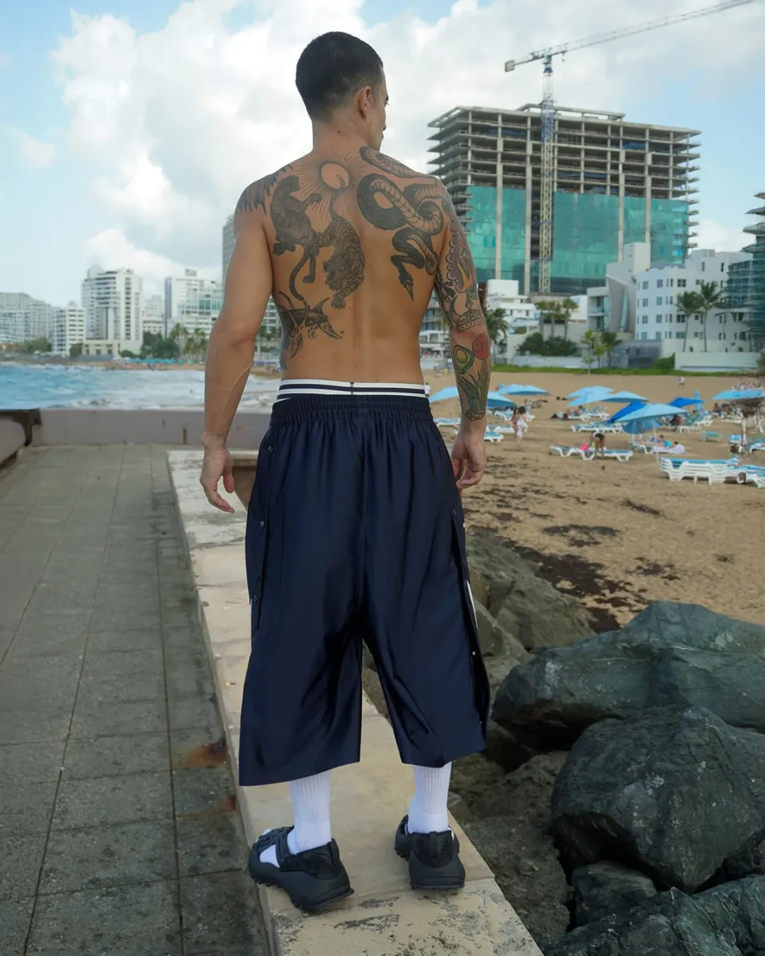 【2025年 10/31 & 年末 発売予定】Willy Chavarria × adidas Originals HUARACHE “Core Black” (ウィリーチャバリア アディダス オリジナルス ワラチェ “ブラック”) [JS2117]