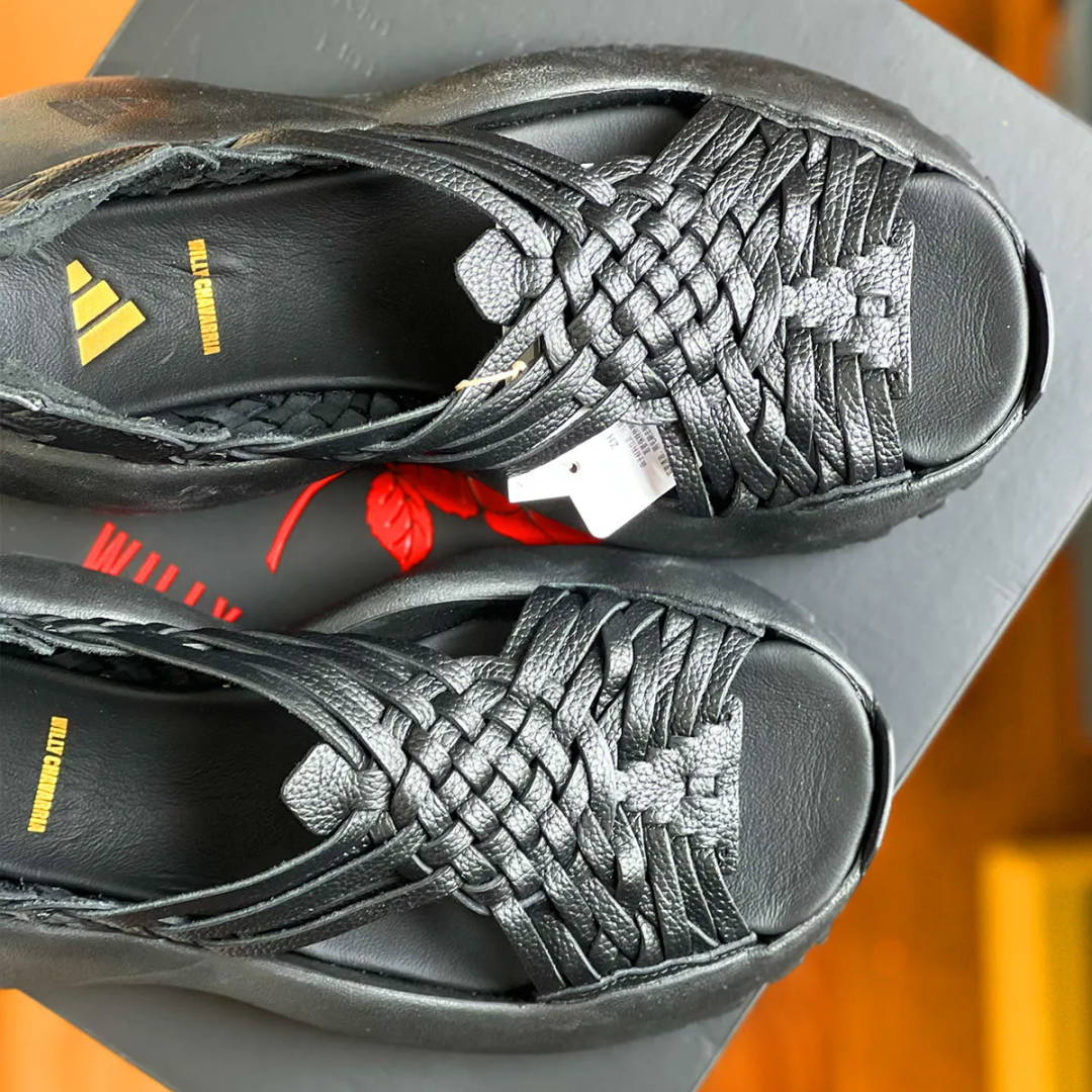 【2025年 10/31 & 年末 発売予定】Willy Chavarria × adidas Originals HUARACHE “Core Black” (ウィリーチャバリア アディダス オリジナルス ワラチェ “ブラック”) [JS2117]